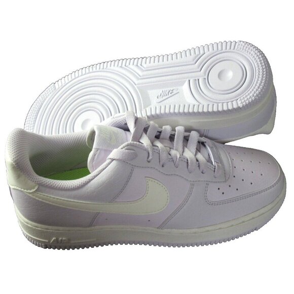 Nike Women's Air Force 1 '07 NN Leather Shoes Barely Grape Sail Sizes NIB - Picture 2 of 5